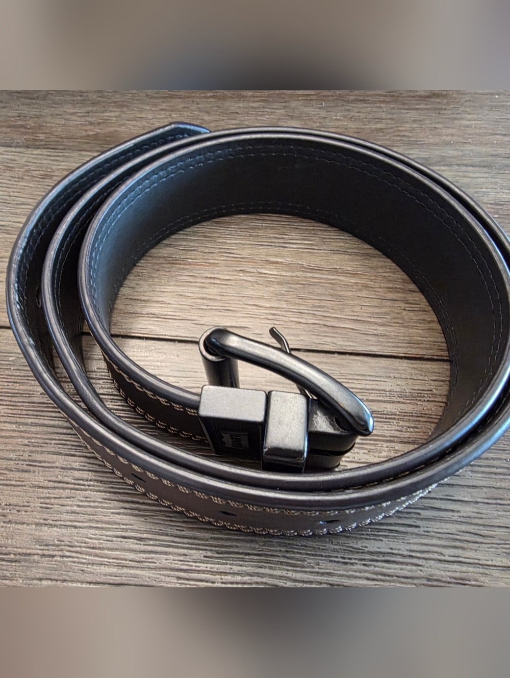 Levi's Men's Contrast Stitch Reversible Belt - Medium